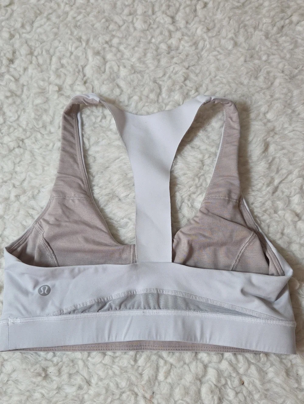 Lululemon Break Free Bra in Light Grey Sz 6 B/C Cup